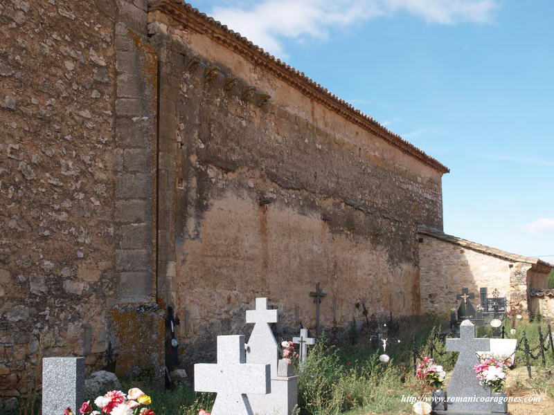 CEMENTERIO Y MURO NORTE DEL TEMPLO